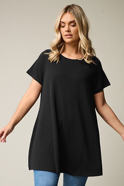 Stil Diva Plus Size Crew Neck Short Sleeve Wrinkled Fabric Long T-Shirt 304000