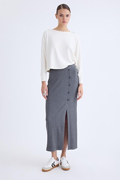 Vitrin Пола с дължина до коляното и копчета отпред