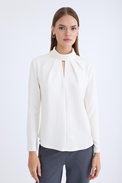 Vitrin Önü Detaylı Uzun Kol Bluz