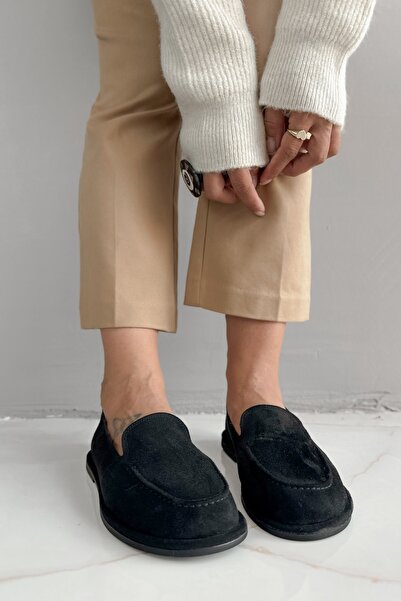 Shoebutik Чорні замшеві жіночі мокасини Barrel