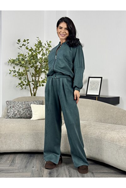 RAMONA BADESCU EXCLUSIVE Costum damă imitație piele întoarsă – jachetă cu fermoar și pantaloni largi