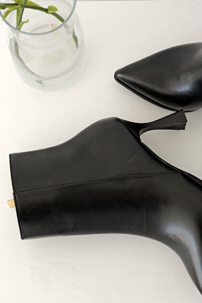 Meral Özgenç İnce Topuklu Bot