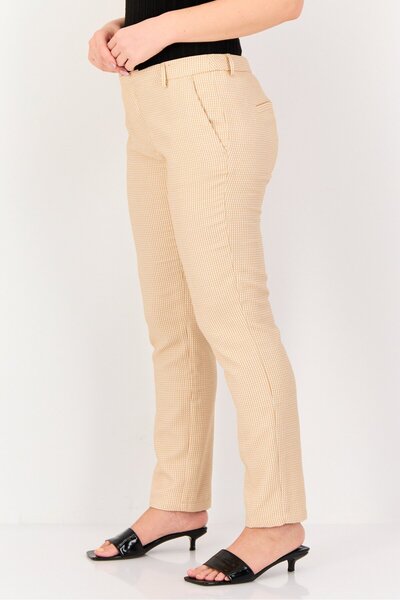 Reiko Women Cigarette Fit Diamond Pattern Chino Pants, Multicolor