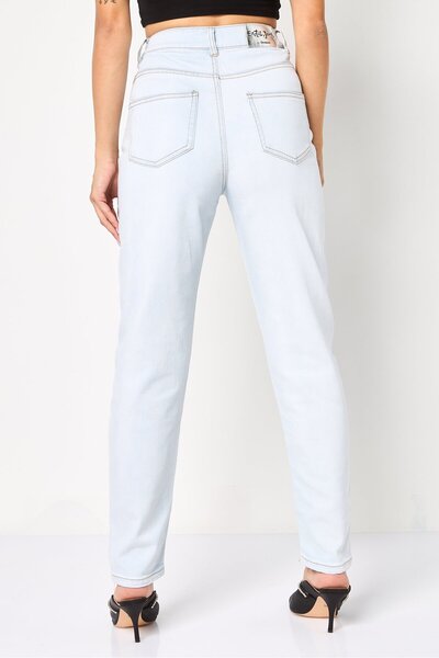 Desigual Women Regular Fit Embroidered Stretchable Jeans, Wash Blue