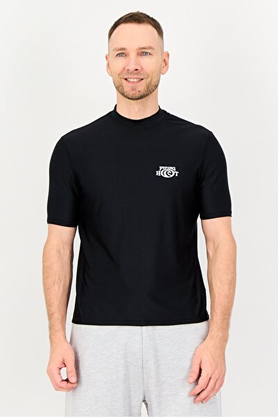 Piping Hot واقي من الطفح الجلدي بأكمام قصيرة وشعار العلامة التجارية للرجال، أسود