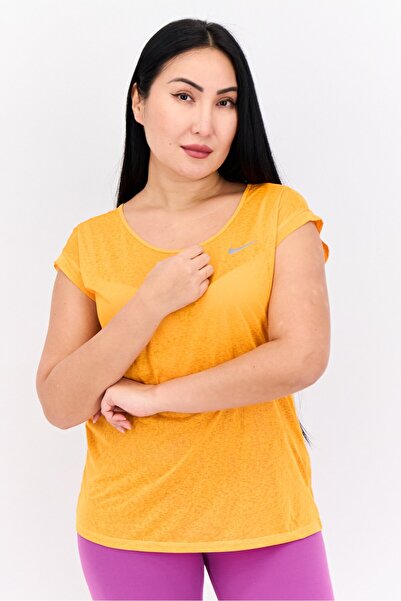 Nike بلوزة جري نسائية بأكمام قصيرة من Dri Fit، برتقالية