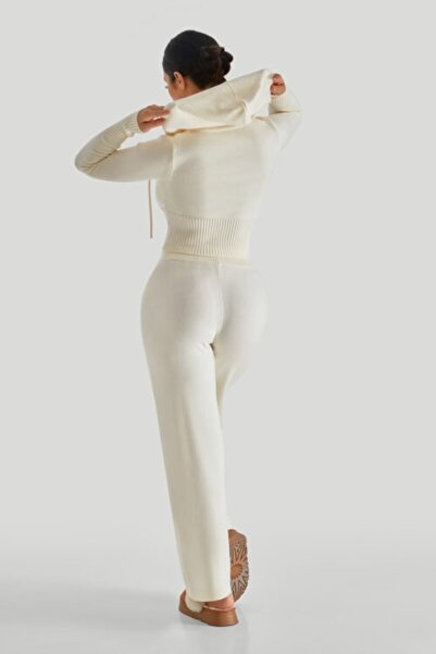 Clarice Compleu Cozy - White