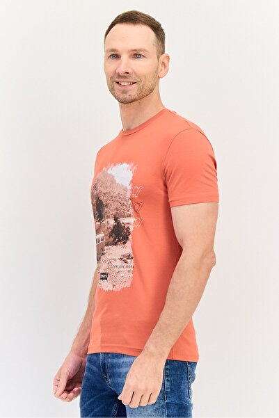 Levi's Men Round Neck Short Sleeve Graphic Print T-Shirt, Dark Orane