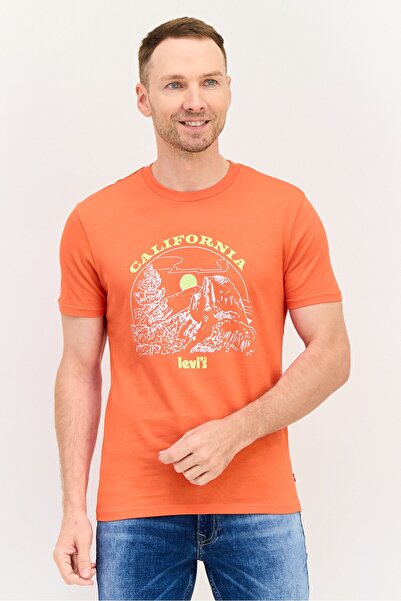 Levi's Men Crew Neck Short Sleeve Graphic Print T-Shirt, Red