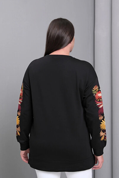 aytemas Embroidered Sleeves Slit Sweatshirt