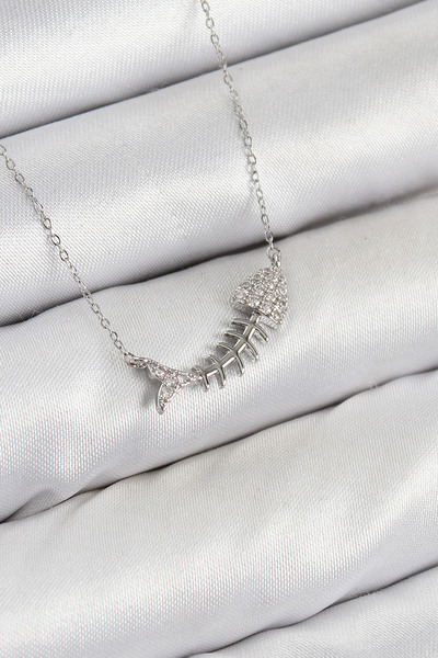 Mustran قلادة نسائية من النحاس والزركون الحجري على شكل عظمة السمكة موديل فضي ...