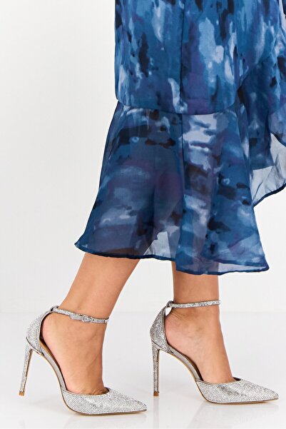 Steve Madden Women Valid-R Adjustable Buckle Pumps, Silver