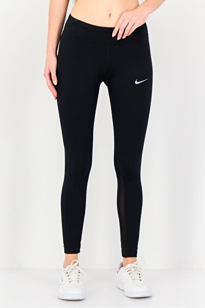 Nike شورت رياضي ضيق للجري بشعار ماركة Dri-Fit للنساء، أسود