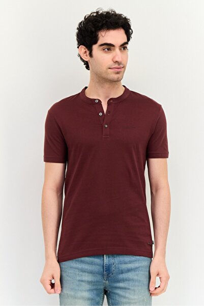 Levi's Men Band Collar Short Sleeves Brand Logo T-shirts, Maroon