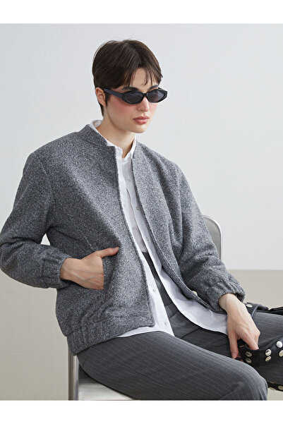 LC Waikiki سترة نسائية من LCW Vision باللون الرمادي ذات ياقة عالية W57006Z8