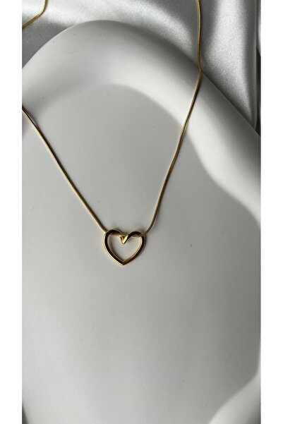 yeknova قلادة نسائية من الفولاذ 316L بلون ذهبي مع قلب لا يفقد لونه