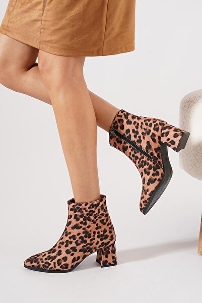 Moda Pie Nensan Yan Fermuarlı Sivri Burun Kadın Topuklu Bot Leopar