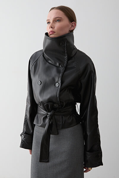 Laluvia Černá kožená bunda s páskem na knoflíky - 509261