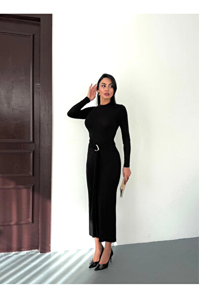 asfamoda Kadın Siyah Bisiklet Yaka Gold Aksesuarlı Kuşaklı Uzun Boy Vucudu Saran Elbise