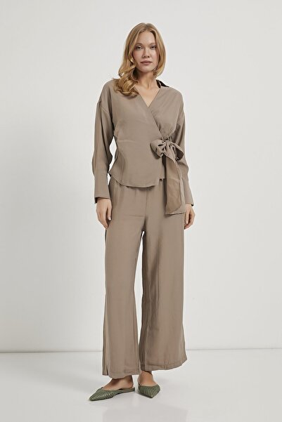 Arma Life Kadın Bağlamalı Bluz Lastikli Pantolon Vizon Takım