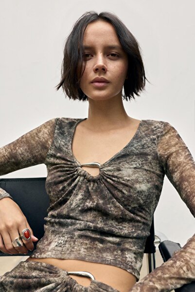 Pull & Bear File kumaşlı tokalı top