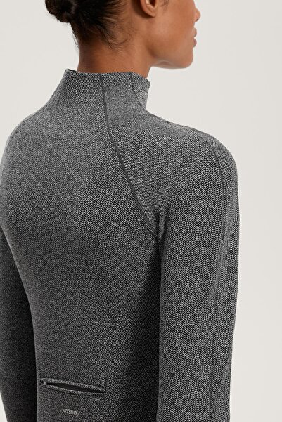 Oysho Light warm seamless technical jacket