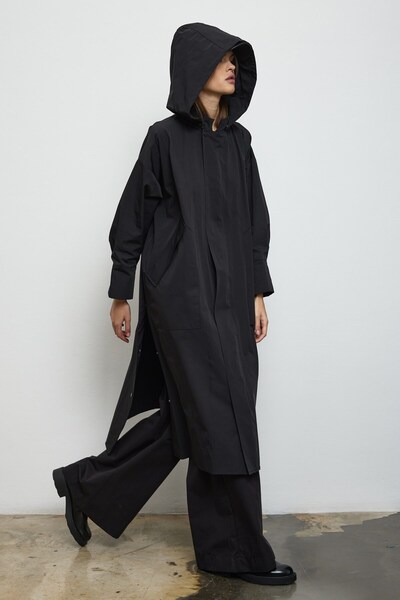 QANU Hooded Oversize Raincoat Black