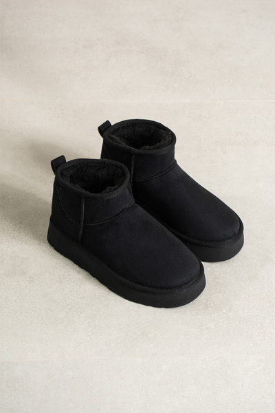 LORENN SHOES Ultra Mini Siyah Süet İçi Kürklü Kalın Taban Kadın Bot