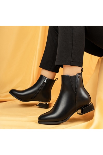 BMoD Ghete negre de damă cu toc gros și inserție din material elastic MOD07099