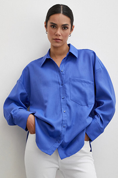 TRENDQUEL قميص روبالا الكلاسيكي باللون الأزرق الداكن