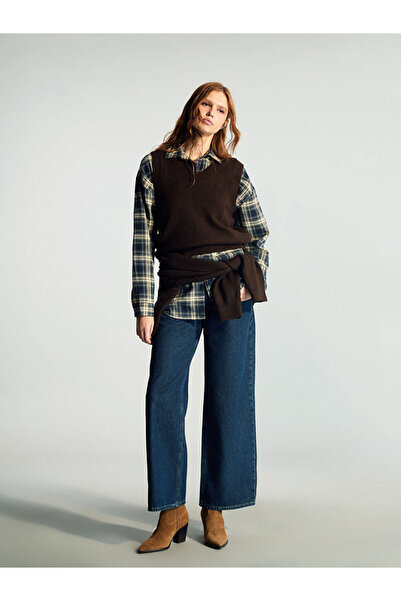 LC Waikiki Sparkling Choices from Shining Store |   V-Neck Women's Knitwear Sweater