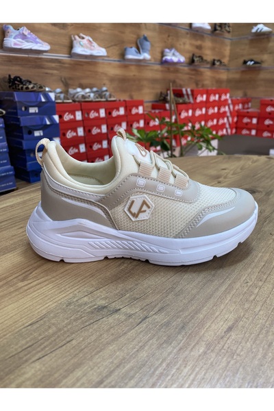 Çocuk spor ayakkabısı