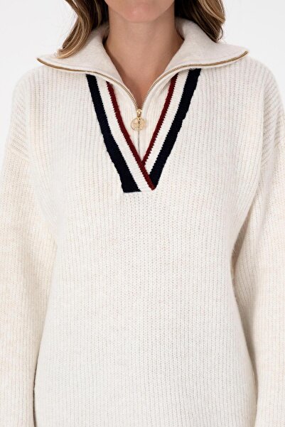 U.S. Polo Assn. Kadın Beyaz V Yaka Kazak 50309564-VR256