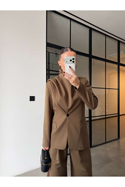 BB Bensu Buyruk Jachetă detaliată cu șal, pantaloni, costum din nurcă