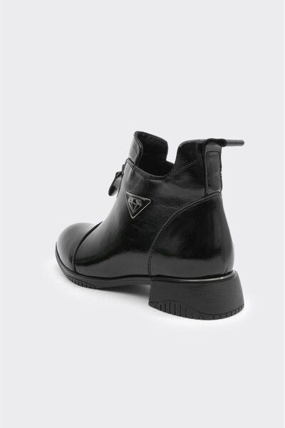 derinet Hakiki Deri Önden Fermuarlı Kadın Bot