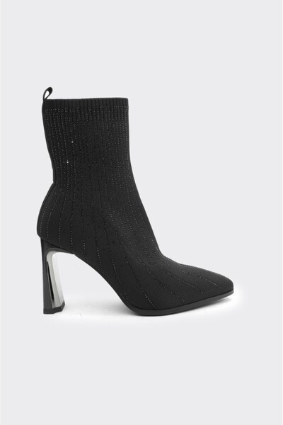 derinet Topuklu Fermuarlı Taş Aksesuarlı Kadın Bot