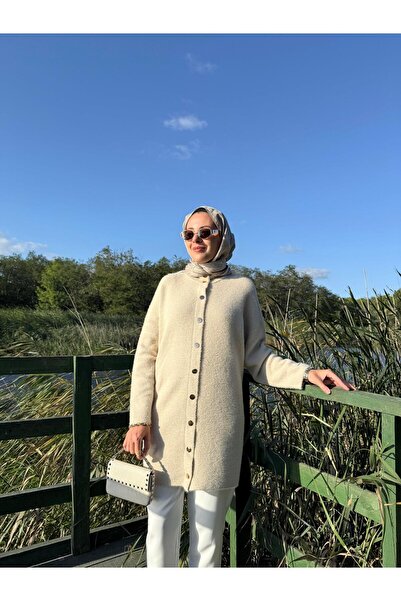 Moodbasic Snap-Buttoned Stand-Up Collar Soft Cardigan