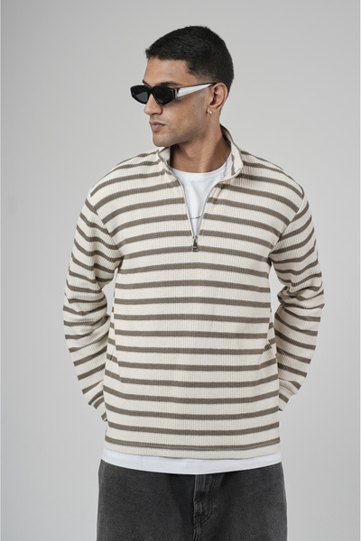 Butik Trend Biz Раирана редовна жакардова блуза с половин цип