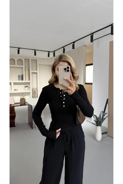 Sezgi Tekin Μαύρη μπλούζα με κουμπιά με λεπτομέρειες