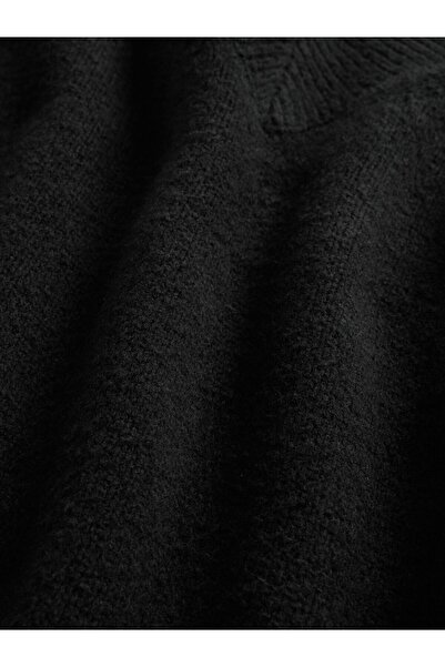 GAP Kadın Siyah CashSoft Oversized V-Yaka Kazak