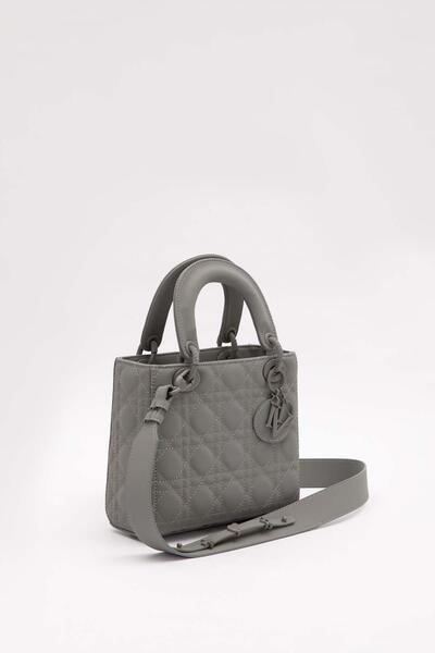 Levidor Square Accessory Detailed Handbag