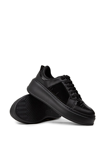 Deery Women's Black Sneaker Shoes