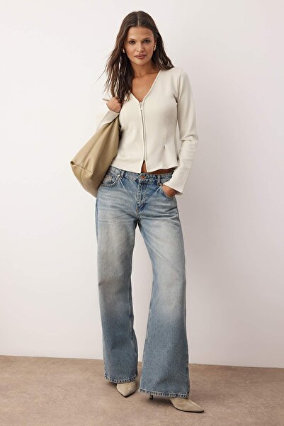 Trendyol Collection Stone Soft Touch V-Neck Zipper Regular/Regular Cut Knitted Blouse Twoaw26Bz00180