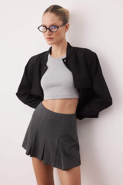 Trendyol Collection Antrasit Volanlı Mini Örme Şort Etek TWOAW26ET00104