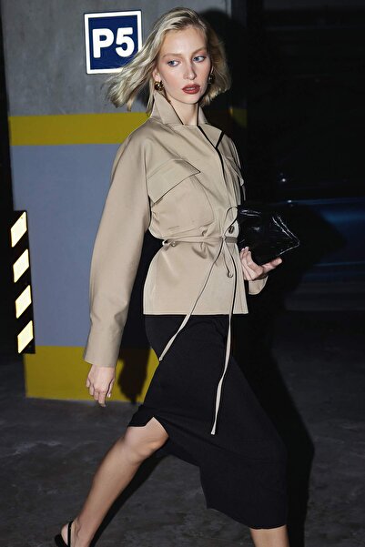 Trendyol Collection Exclusive Special Collection Beige Oversize Trench Coat with Tie Detail Twoaw26Tr00022