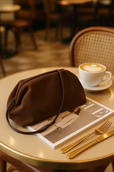 Berlesi حقيبة كروس وحقيبة كتف من جلد الغزال باللون البني المر