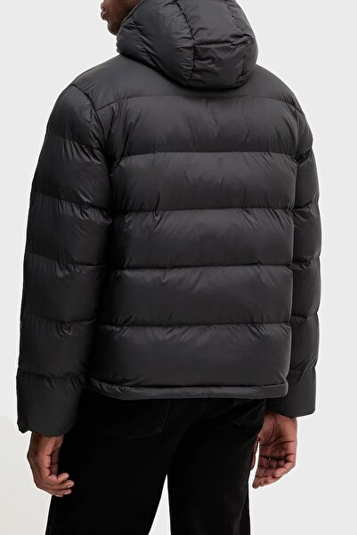Calvin Klein Erkek Normal Kalıp Dik Yaka Monogram Aplikeli Şişme Mont - Siyah