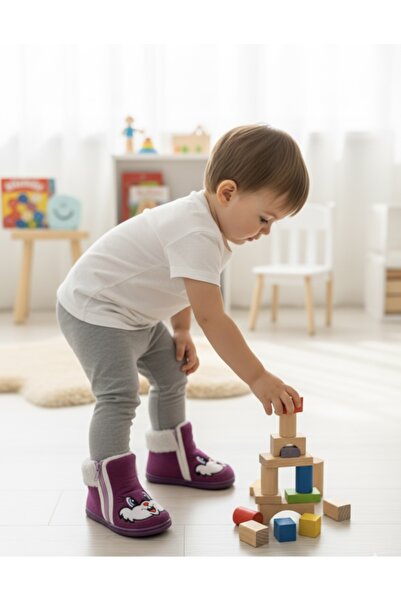 GEZERİUM Çocuk Peluş Ev Botu Panduf – Kaymaz Tabanlı, Sıcacık ve Rahat Kullanım!