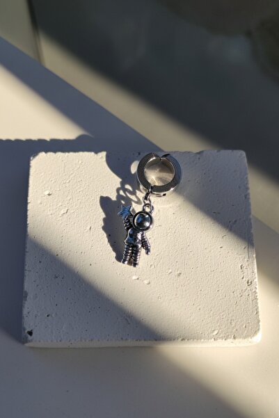 Lynare Compression Hole-Free Trend Astronaut Model Dangle Men Women Unisex Steel Gray Earrings 1 Piece