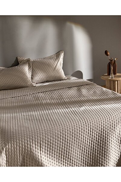 Madame Coco Arles Doppel-Satin-Tagesdecke